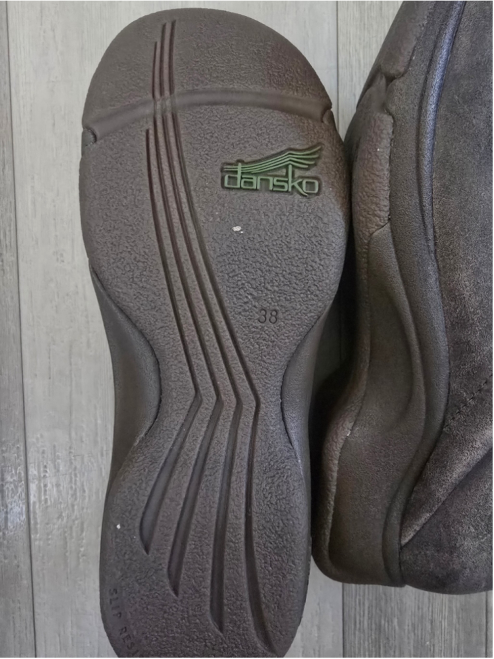 Women's Dansko Clogs Distressed Brown Size 7.5 - Picture 6 of 6